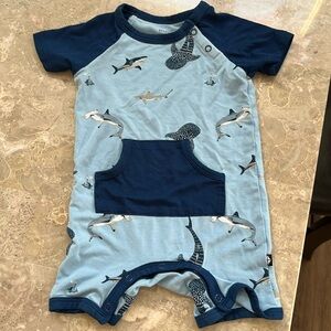Kyte Baby Shortall, size 12-18 months